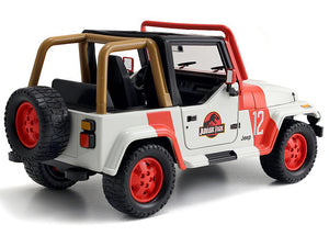 "Jurassic World" Jeep Wrangler 1:24 Scale - Jada Diecast Model Car