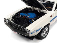 Load image into Gallery viewer, 1970 Shelby Mustang GT500 428 Cobra Jet 1:18 Scale - AutoWorld Diecast Model Car