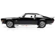 Load image into Gallery viewer, 1971 Chevy Camaro SS/RS &quot;Class of 1971&quot; 1:18 Scale - AutoWorld Diecast Model Car
