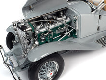Load image into Gallery viewer, 1935 Duesenberg SSJ &quot;Straight-8&quot; Speedster 1:18 Scale - AutoWorld Diecast Model Car