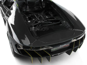 Lamborghini Centenario LP770-4 1:18 Scale - Maisto Diecast Model Car (Grey)