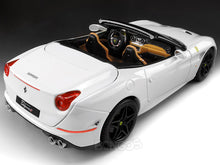 Load image into Gallery viewer, Ferrari California T &quot;Signature Series&quot; 1:18 Scale - Bburago Diecast Model Car (White)