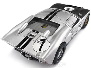 1966 Ford GT-40 (GT40) Mk II #7 Le Mans Hill/Muir 1:18 Scale - Shelby Collectables Diecast Model Car (Silver)