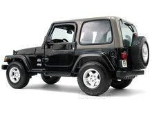 Load image into Gallery viewer, Jeep Wrangler TJ Safari 1:18 Scale - Maisto Diecast Model Car (Black)
