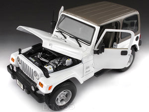 Jeep Wrangler TJ Safari 1:18 Scale - Maisto Diecast Model Car (White)