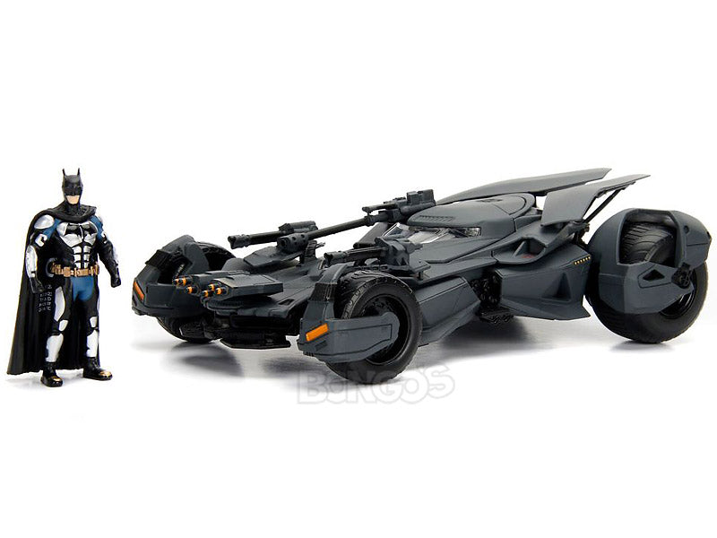 Batmobile - Justice League w/ Batman Figure 1:24 Scale - Jada Diecast Model