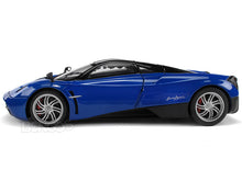 Load image into Gallery viewer, Pagani Huayra 1:18 Scale - MotorMax Diecast Model Car (Blue)