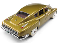 Load image into Gallery viewer, 1948 Tucker Torpedo 1:18 Scale - Yatming Diecast Model Car (Gold)